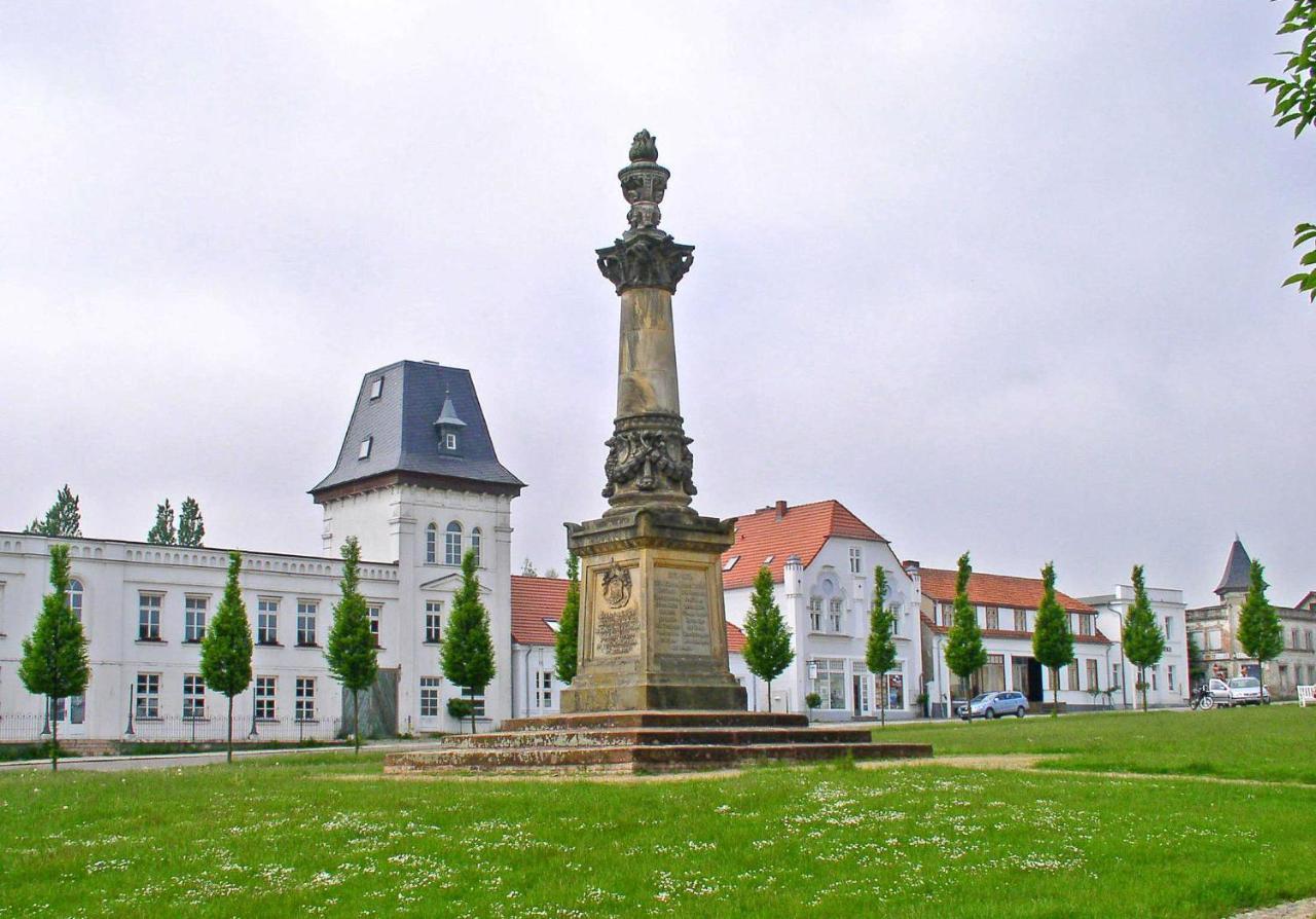 Gemütliche, ruhig gelegene Pension bei Putbus RÜG 2330 Exterior foto