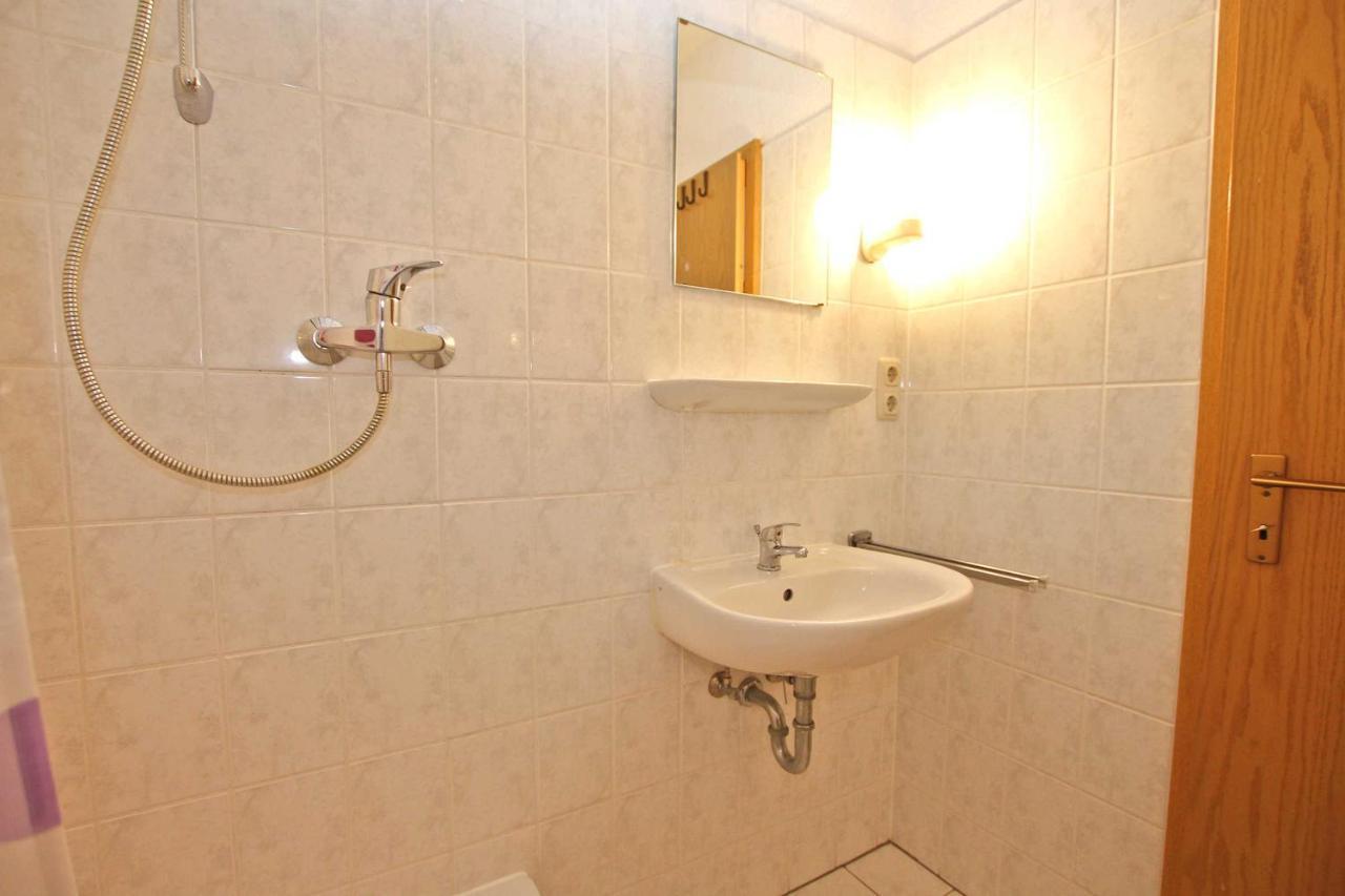 Gemütliche, ruhig gelegene Pension bei Putbus RÜG 2330 Exterior foto