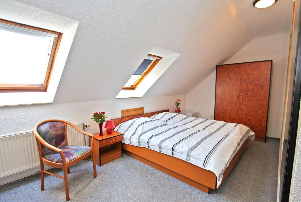 Gemütliche, ruhig gelegene Pension bei Putbus RÜG 2330 Exterior foto